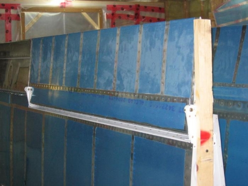 Right aileron installed and rigged