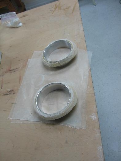 Cooling air inlet rings molded to the cowling inlets