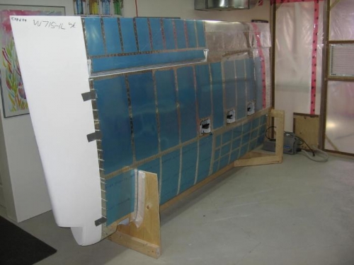 Left wing tip fairing fitting