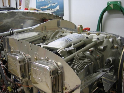 Engine baffles trimmed to the plenum contour