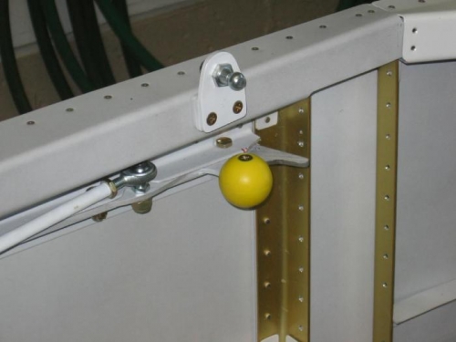 Canopy side latch handle knob installed