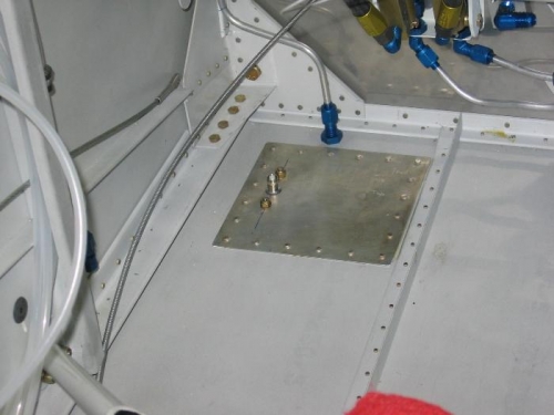 Transponder antenna doubler plate installed