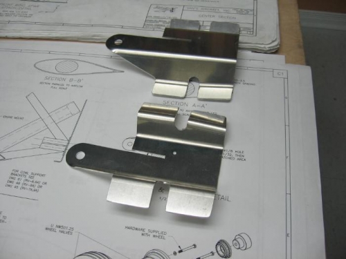 U-713C-L & -R Nose wheel fairing brackets