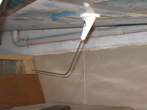 Comm radio antenna installed