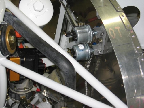 Oil and fuel pressure transducers installed