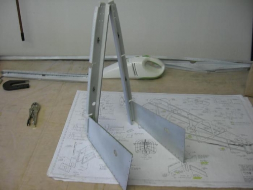 F-902 bulkhead riveted to F-7101 gear attach web