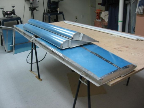 Ailerons and horizontal stab closed up