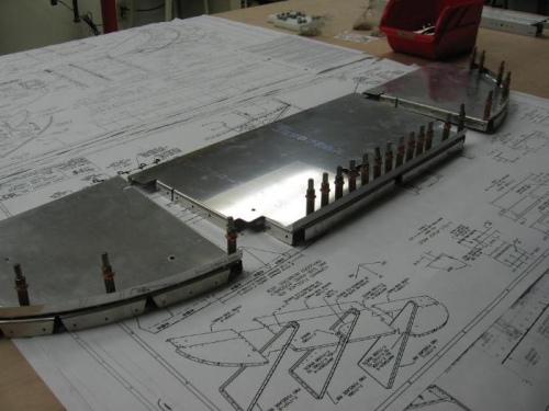 Sub panel with seal depressor angle