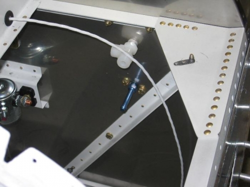 Engine monitor manifold pressure transducer supply fitting
