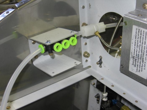 Static air pressure system manifold installed