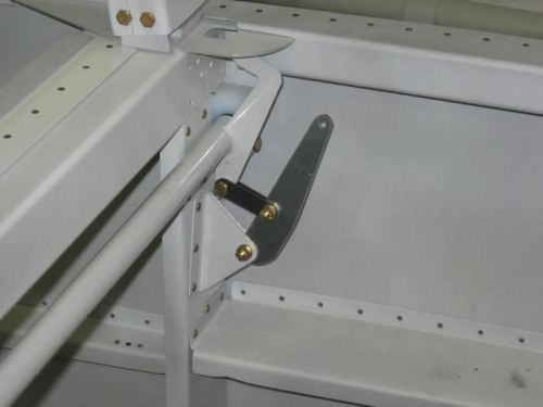 Wd-617 latch tube, VS-411 brackets and C-605 & C-606 links installed