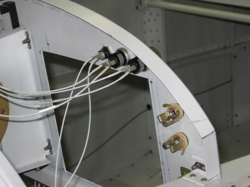 Primer and starter pushbuttons wired