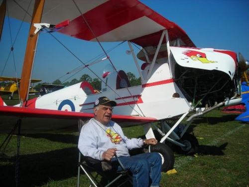 This Canadian builder restored the DeHaviland Tiger Moth, which had a rich history with a former owner
