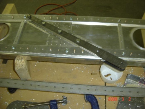 strut attach bars on right main spar