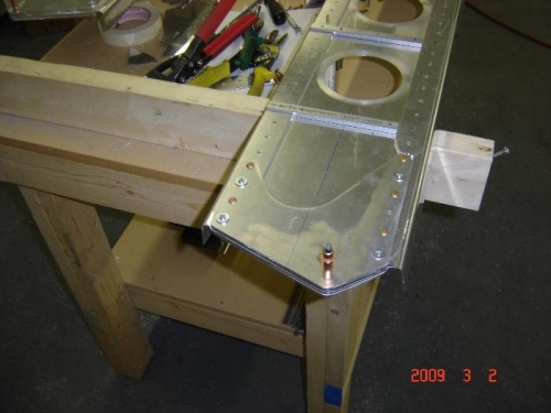 spar attach plates on right main spar