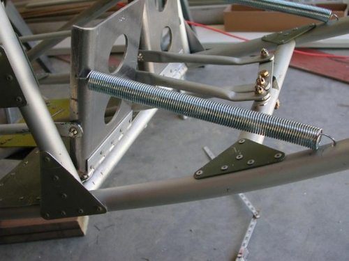 Rudder pedal spring attached both ends