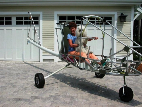 Jeanette and Jasper conduct a taxi test