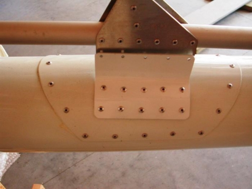 Right center tail bracket