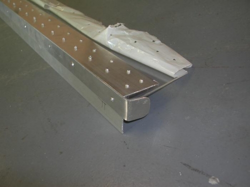 Al strip mounting bracket