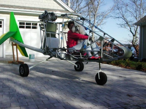 Side view, tail unfolded