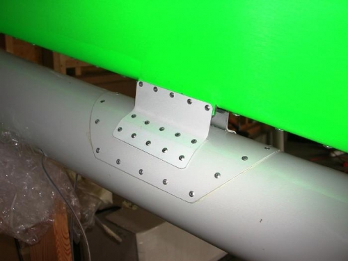 Right center bracket