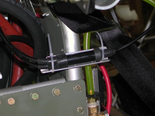 Choke cable splitter