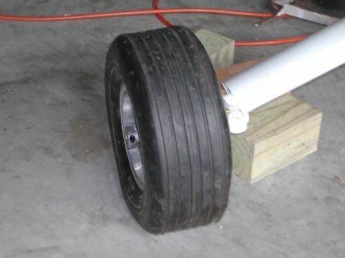 Right main tire