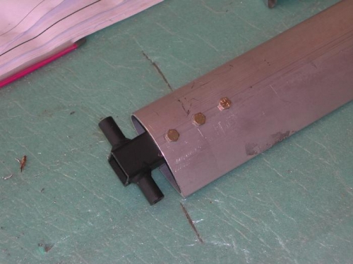 Upper end of forwardd strut