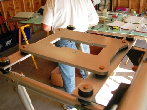 Mounting plate on brackets