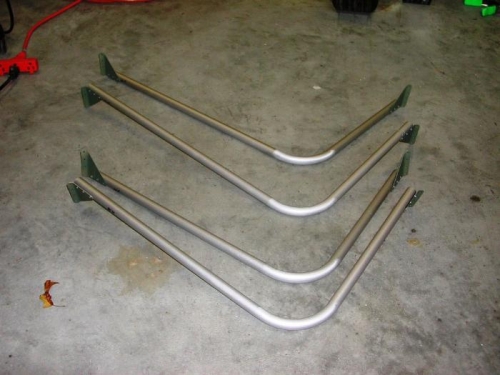 Forward and aft seat side rails