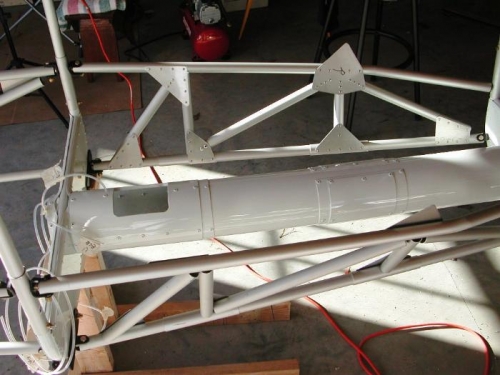 HF-116 fuselage sidegirders