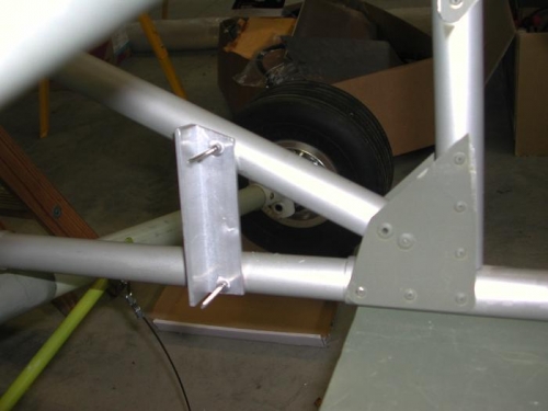 Angle iron mounting support
