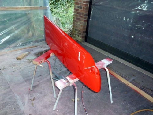 Right wing tip repainted