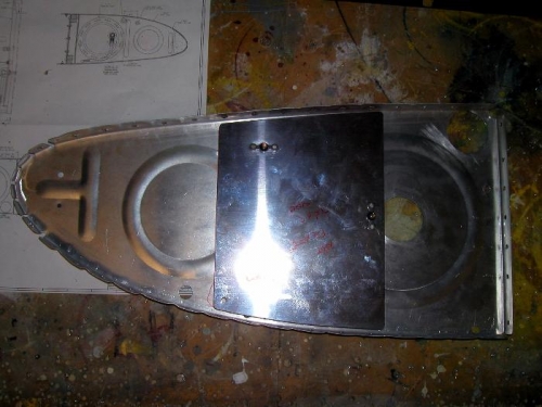 Inboard sender mounted onto rib