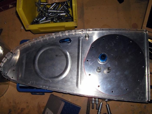 Inboard rib with fuel fittings and fuel sender probe fitting