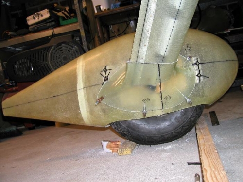 Side view before trimming the bottom rear of the gear leg for a better fit
