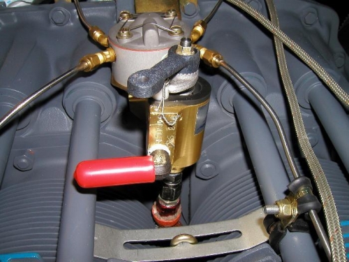 Purge valve connected to the fuel injection spider