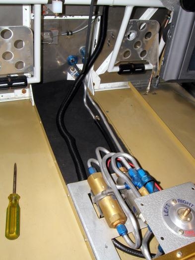 Centre tunnel wiring