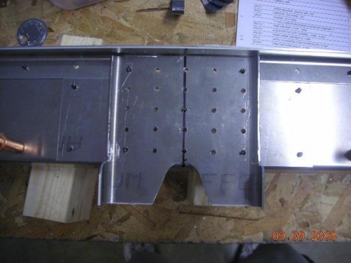 Rear spar atttachment with shim.
