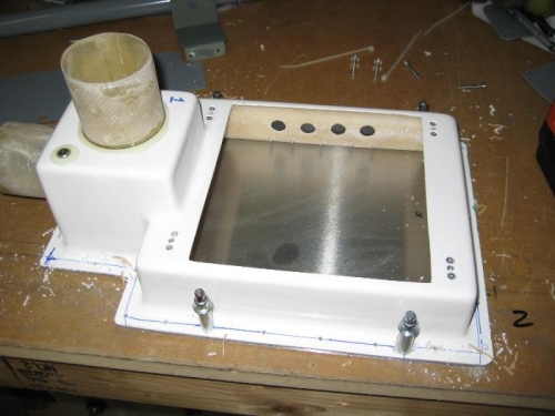 Airbox with cool and heated air supply