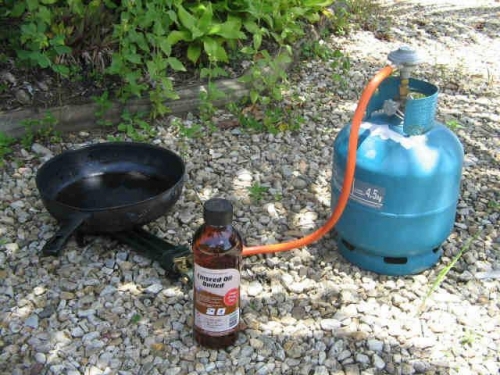 getting ready to boil up linseed oil