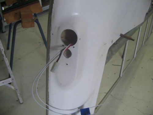 harness through wingtip