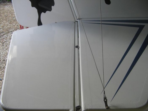 right elevator fitted to right stab