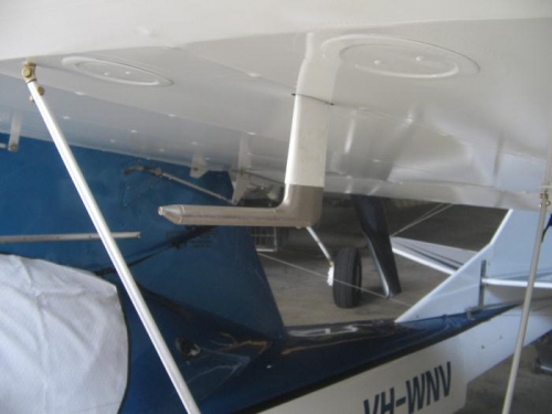 pitot tube facing into wind in level flight.