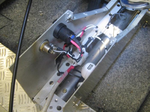 console with acc cig plug, plug for battery charger input, cig lighter plugs for IPOD and GPS power