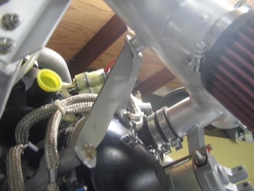 engine mount bolt safety wired.