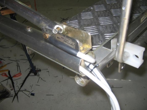 RH forward tube wiring