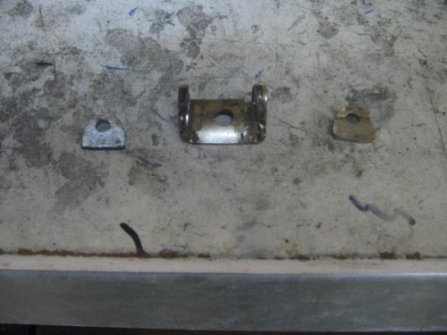 1 x welded hinge