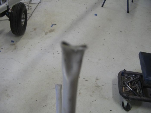 front attach point shaped to rib