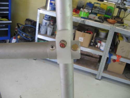 aileron torque tube retainers